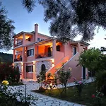 Anthias Garden Apartment