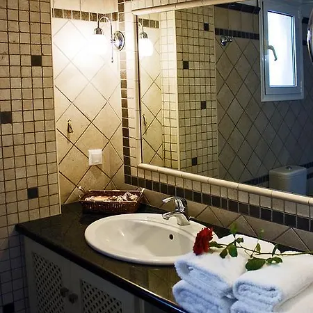 Anthias Garden Apartment *