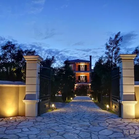 Anthias Garden Apartment